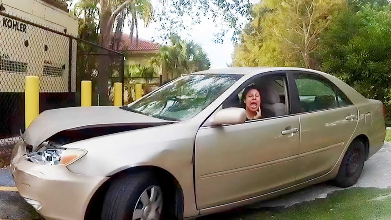 40-Year-Old Woman Acts Like a Toddler After Crashing Into Cars After Running Late for Work