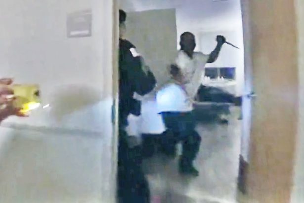 Chicago Cops Shoot Man Who Charged Them With a Knife