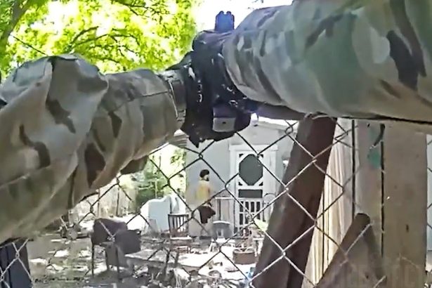 Texas Officers Chase and Shoot Armed Felon