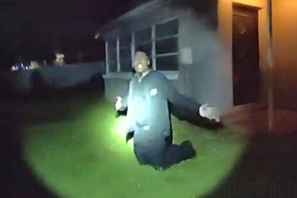 Foot Chase Ends With Tampa Officer Kicking Suspect In The Head