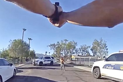 Phoenix Police Shoot Man Armed With a Knife