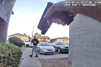 Phoenix Police Shoot Suspect Armed With Rifle After Foot Chase