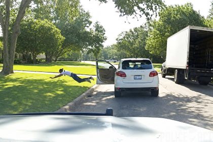 Dallas Officer Fires at Fellow Cop After Mistaking Him For Suspect